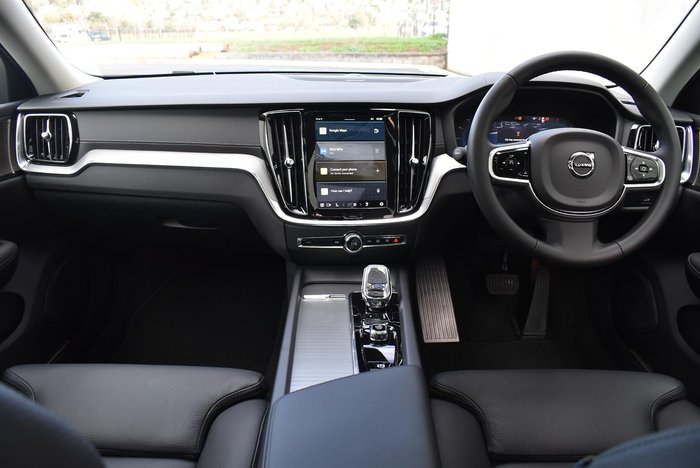 2024 Volvo V60 Cross Country Ultra B5 Bright MY25 AWD Crystal White