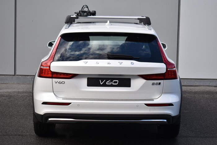 2024 Volvo V60 Cross Country Ultra B5 Bright MY25 AWD Crystal White