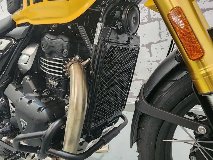 2025 Triumph Scrambler 400 XC Scrambler Yellow