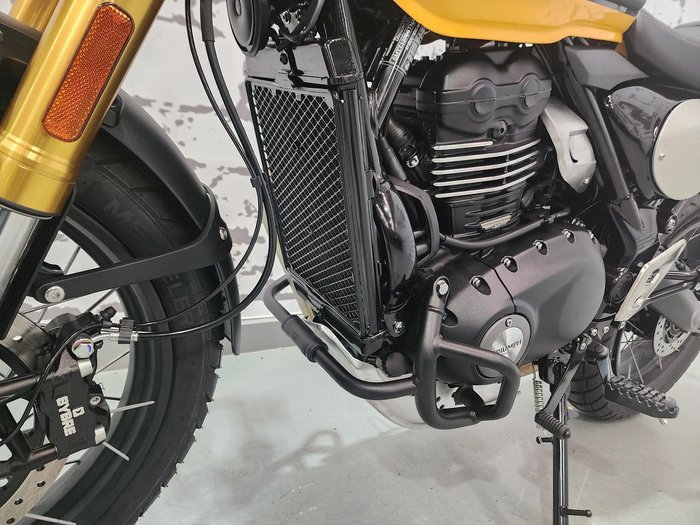 2025 Triumph Scrambler 400 XC Scrambler Yellow