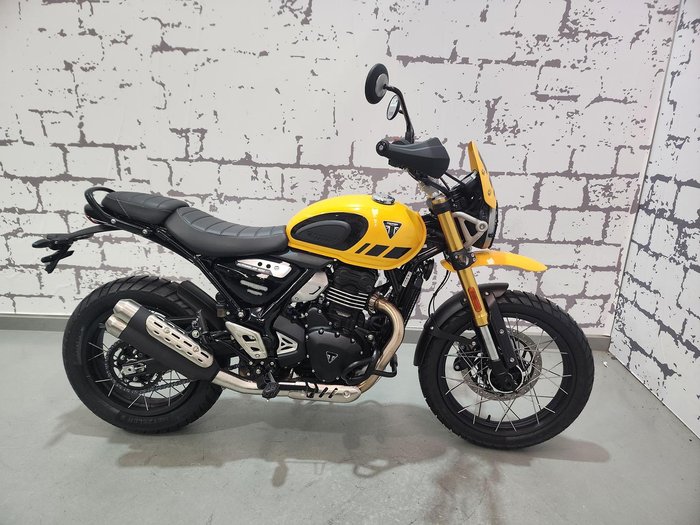 2025 Triumph Scrambler 400 XC Scrambler Yellow