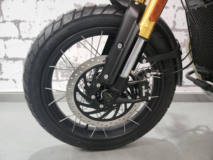 2025 Triumph Scrambler 400 XC Scrambler Yellow