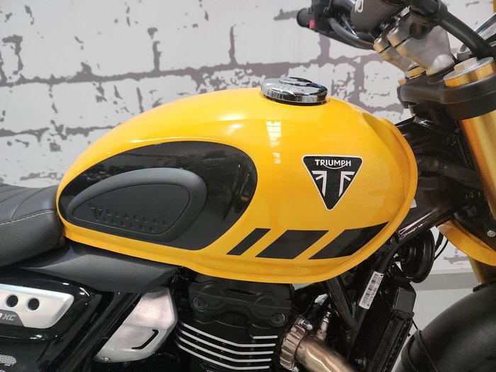 2025 Triumph Scrambler 400 XC Scrambler Yellow