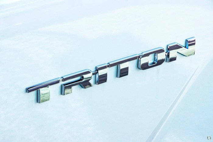 2025 Mitsubishi Triton GLX