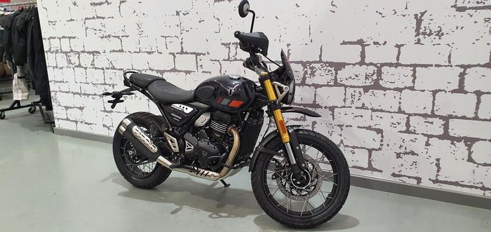 2025 Triumph Scrambler 400 XC Scrambler Grey