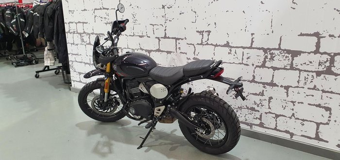 2025 Triumph Scrambler 400 XC Scrambler Grey