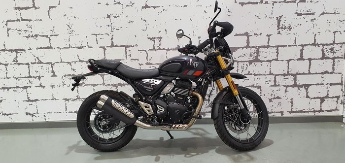 2025 Triumph Scrambler 400 XC Scrambler Grey