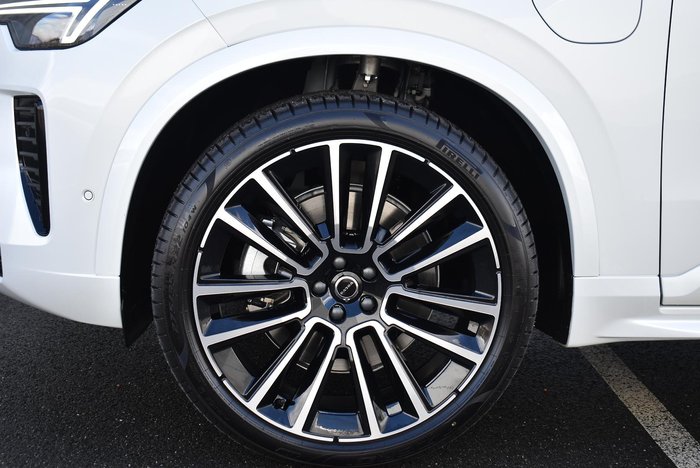2025 Volvo XC90 Ultra T8 Plug-In Hybrid Dark MY26 AWD Crystal White