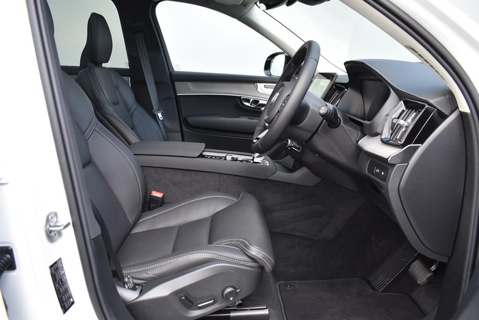 2025 Volvo XC90 Ultra T8 Plug-In Hybrid Dark MY26 AWD Crystal White