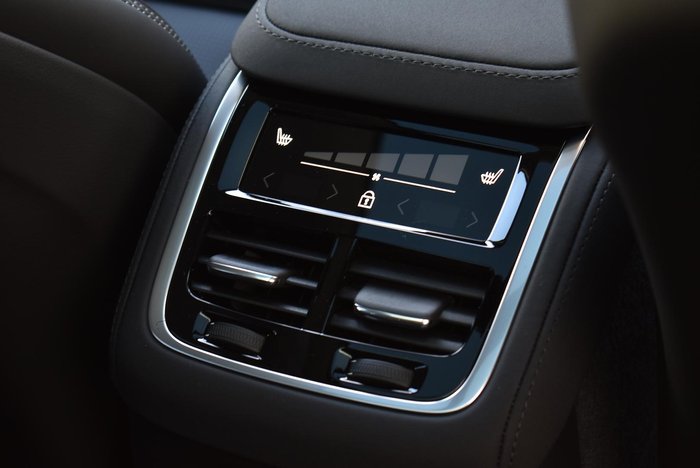2025 Volvo XC90 Ultra T8 Plug-In Hybrid Dark MY26 AWD Crystal White
