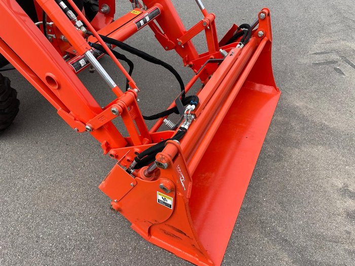 2023 Kubota L3800hd 38Hp Rops Tractor & Loader With 4In1 Bucket