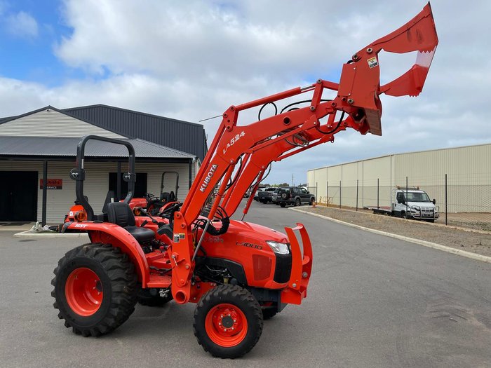 2023 Kubota L3800hd 38Hp Rops Tractor & Loader With 4In1 Bucket