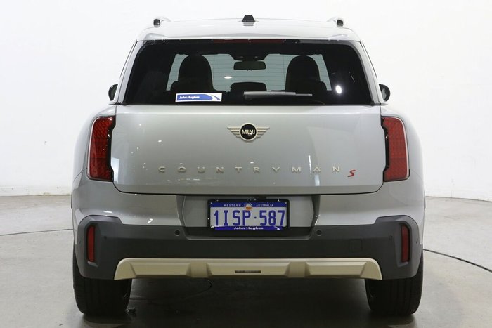 2024 MINI Countryman S Favoured