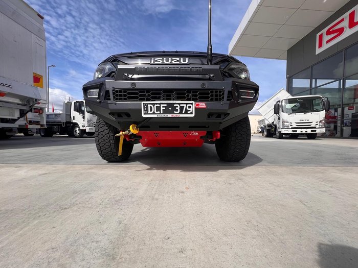 2024 Isuzu D-MAX X-TERRAIN MY24 4X4 Dual Range Mercury Silver