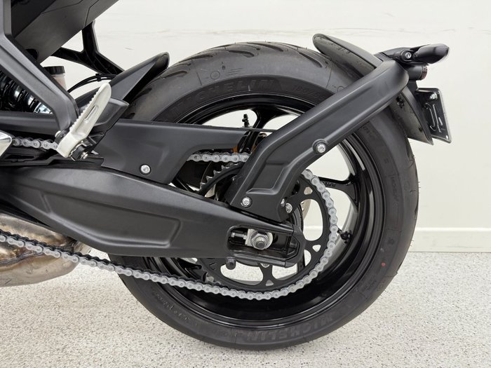 2025 Triumph TRIDENT 660 Red