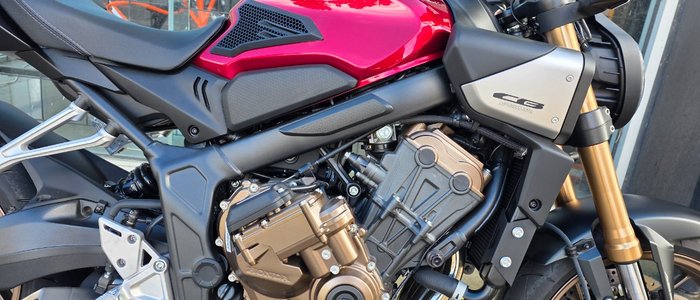 2024 Honda CB650RAC RED