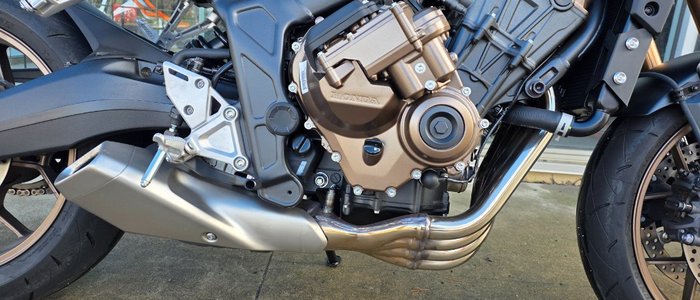 2024 Honda CB650RAC RED