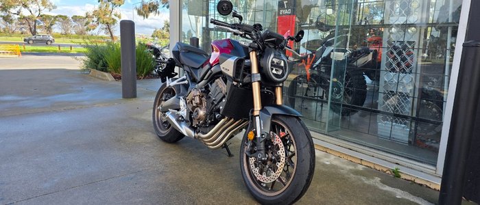 2024 Honda CB650RAC RED