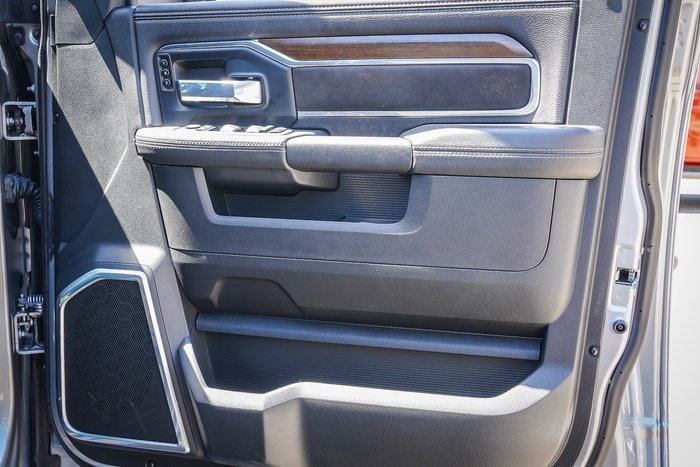 2023 RAM 2500 Laramie Rambox