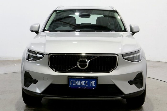 2022 Volvo XC40 Plus B4