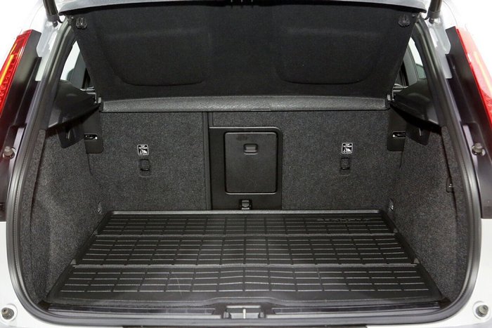 2022 Volvo XC40 Plus B4