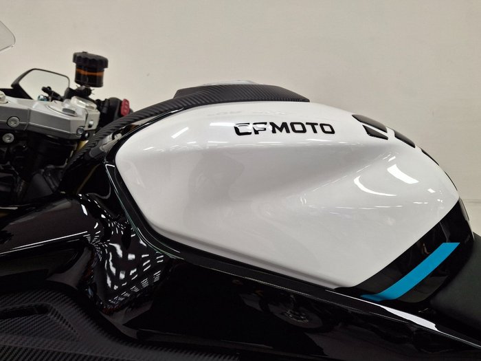 2024 CFMOTO 450 SR ABS Black