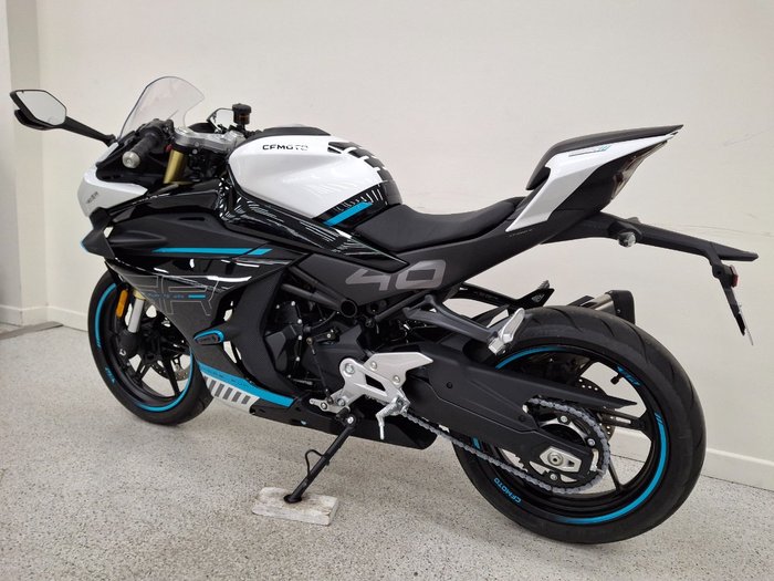 2024 CFMOTO 450 SR ABS Black