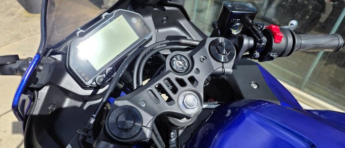 2024 Yamaha YZF-R3 BLUE