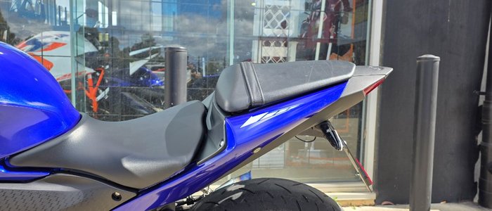 2024 Yamaha YZF-R3 BLUE
