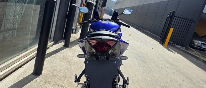 2024 Yamaha YZF-R3 BLUE