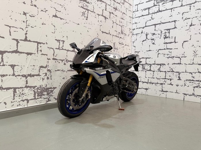 2015 Yamaha YZF-R1M R1 Silver