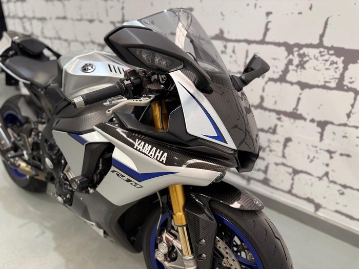 2015 Yamaha YZF-R1M R1 Silver