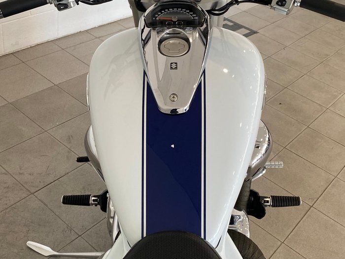2008 Suzuki Boulevard M109R (VZR1800) Boulevard White
