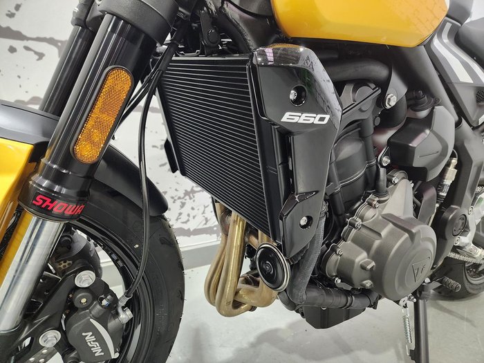 2025 Triumph Trident 660 Trident Black