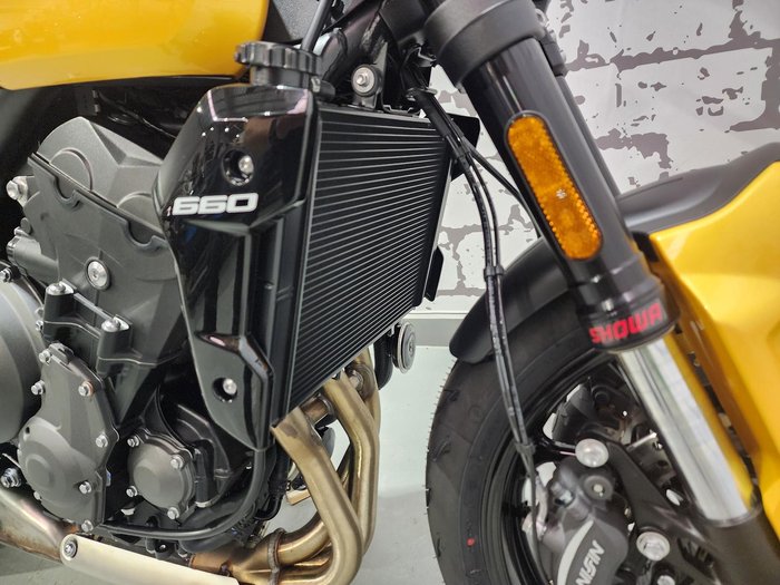 2025 Triumph Trident 660 Trident Black