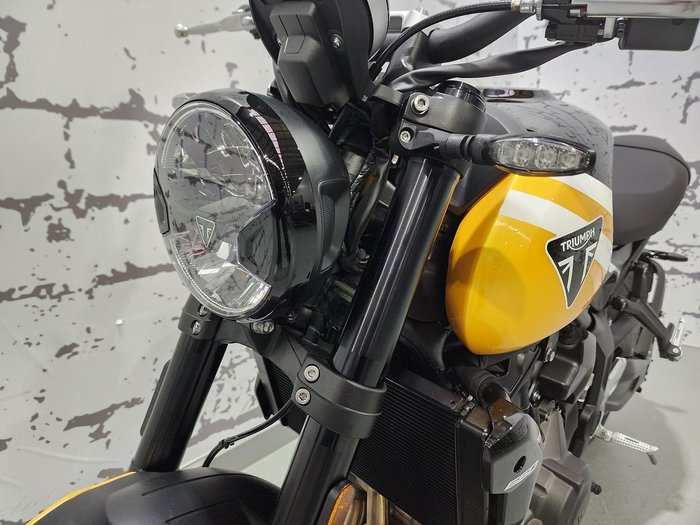 2025 Triumph Trident 660 Trident Black