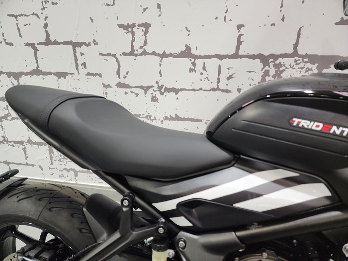 2025 Triumph Trident 660 Trident Black