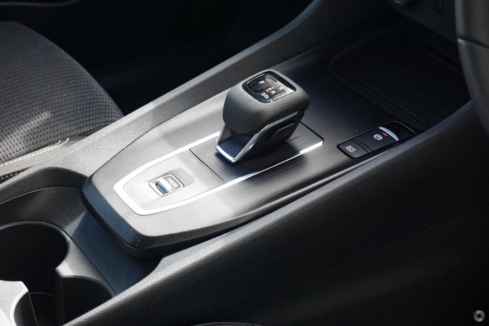 2025 Nissan QASHQAI ST-L