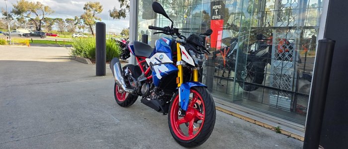 2024 BMW Motorrad G 310 R BLUE