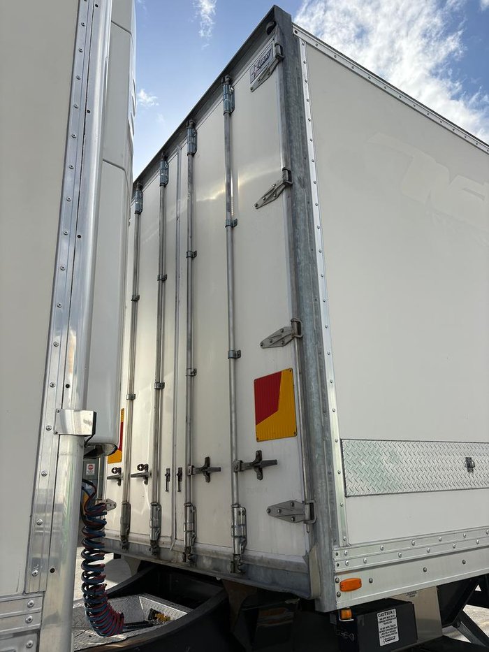 2015 Grey Star St3 32 Pallet -28 Freezer B Double Double Stacker