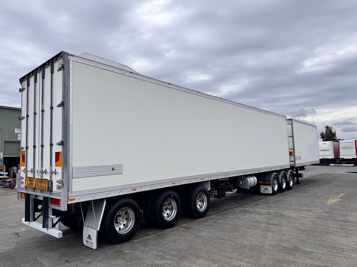 2015 Gray Star St3 32 Pallet -28 Freezer B Double Double Stacker Rear Evap