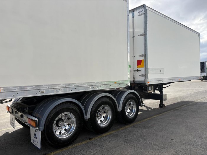 2015 Grey Star St3 32 Pallet -28 Freezer B Double Double Stacker