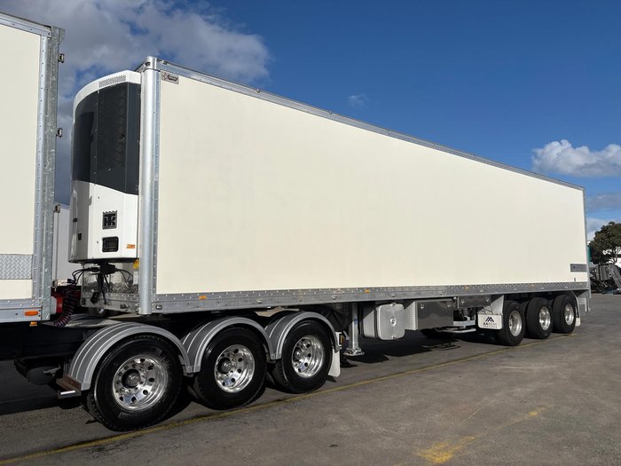 2015 Grey Star St3 32 Pallet -28 Freezer B Double Double Stacker