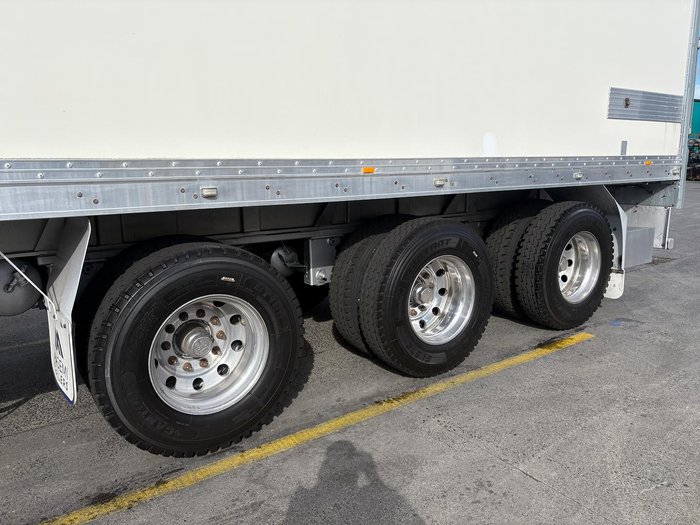 2015 Grey Star St3 32 Pallet -28 Freezer B Double Double Stacker