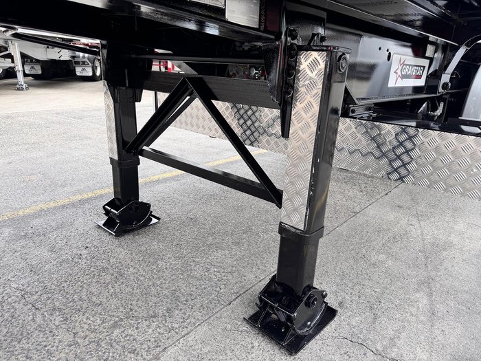 2015 Gray Star St3 32 Pallet -28 Freezer B Double Double Stacker Rear Evap