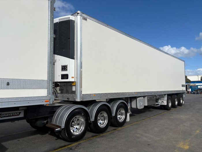 2015 Grey Star St3 32 Pallet -28 Freezer B Double Double Stacker