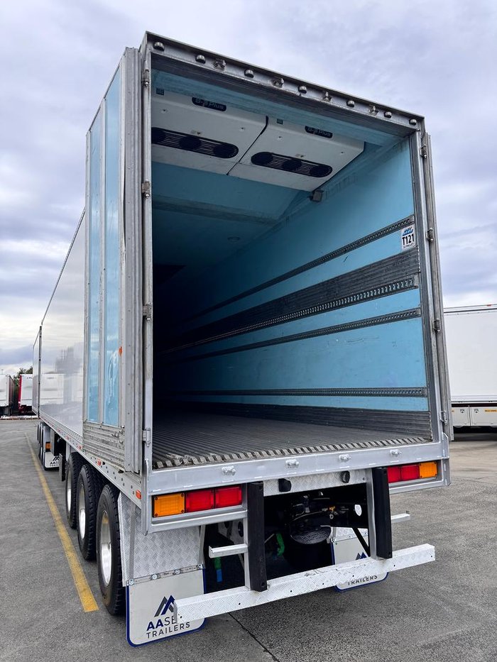 2015 Gray Star St3 32 Pallet -28 Freezer B Double Double Stacker Rear Evap