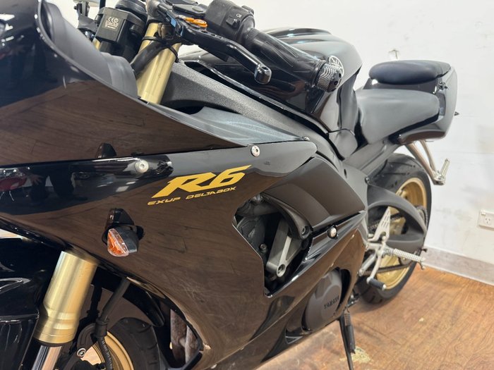 2005 Yamaha YZF-R6 RED