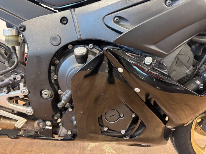 2005 Yamaha YZF-R6 RED