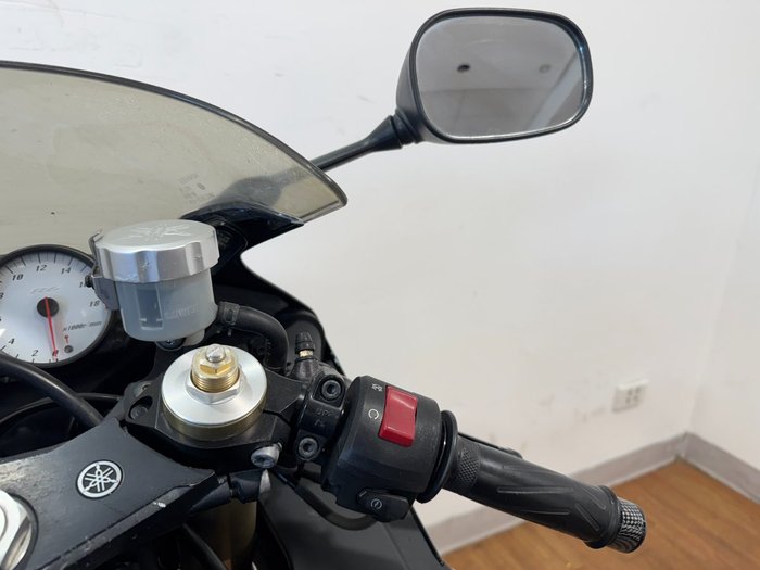 2005 Yamaha YZF-R6 RED